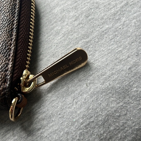Michael Kors Wallet - Picture 3 of 5